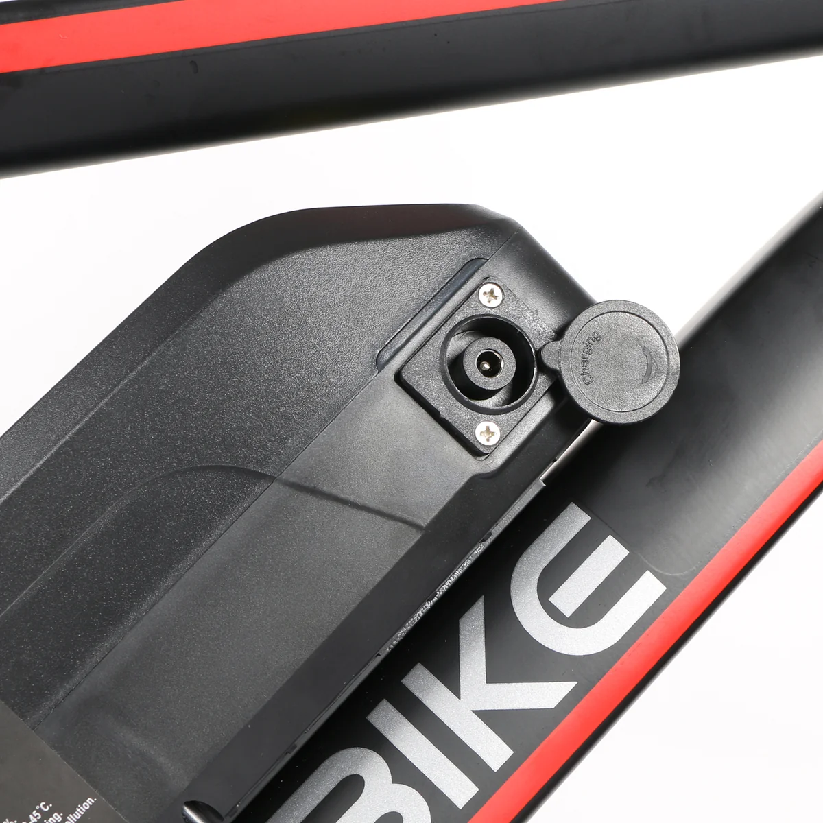 SAMEBIKE SY26-II – Ladestik på batteriet